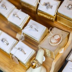 Prindi's Antiques