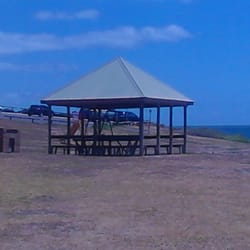 Frank Hilton Reserve - U can just see the small playground behind this shelter and BBQ area