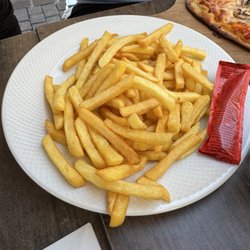 Villa Lounge - Fries