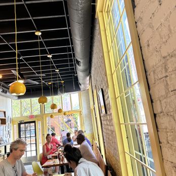 Bomb Biscuit - Dining area - Breakfast & Brunch Near Me - Atlanta, Georgia