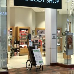 The Body Shop - The entrance