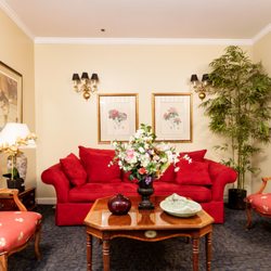 The Mann House Sandy Springs - Classic Furnishings
