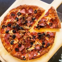 The Artist Pizzeria - Meat Lovers Pizza