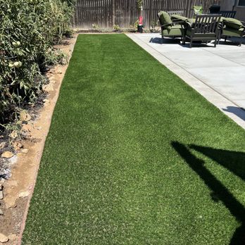 Premium Turf - a backyard with artificial grass - Artificial Turf Near Me Premium Turf - a backyard with artificial grass - Artificial Turf Near Me