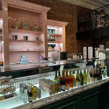 Lady Yum - Pioneer Square - Macarons Near Me - Seattle, Washington