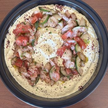 Ten 10 Restaurant - Hummus bowl with fresh vegetables (tomato, cucumber, red onion) and olive oil. They are generous with their pita bread. - American Near Me - Norfolk, Virginia