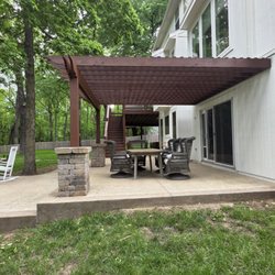 Handyman Harry - Pergola stained