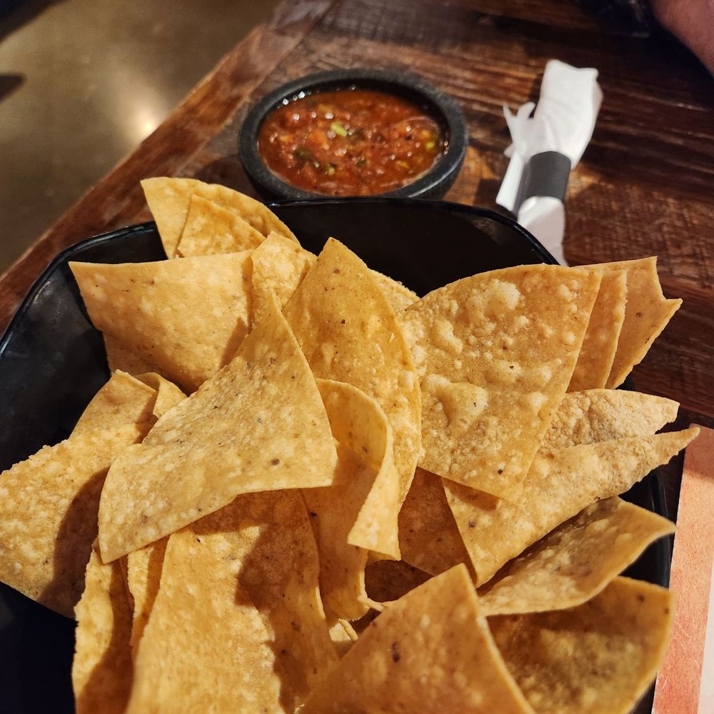 El Camino Kitchen - chips n salsa complimentary - American Near Me - Pleasant Prairie, Wisconsin El Camino Kitchen - chips n salsa complimentary - American Near Me - Pleasant Prairie, Wisconsin