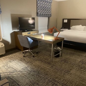 Hampton Inn & Suites St. George SunRiver - Very Comfortable Bed to get some rest. - Hotels Near Me - St George, Utah