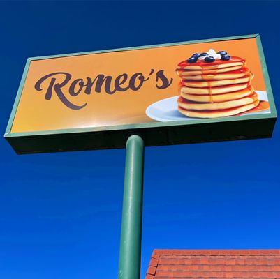 Romeo's Cafe by null