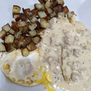 Busy Bee - Biscuit and gravy half order. - Breakfast & Brunch Near Me - Marietta, Ohio Busy Bee - Biscuit and gravy half order. - Breakfast & Brunch Near Me - Marietta, Ohio