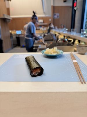 PARI PARI Handroll Bar by null