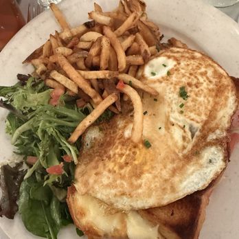 CAFÉ LULUc - Croque Madame with fried egg - French Near Me - Brooklyn, New York CAFÉ LULUc - Croque Madame with fried egg - French Near Me - Brooklyn, New York
