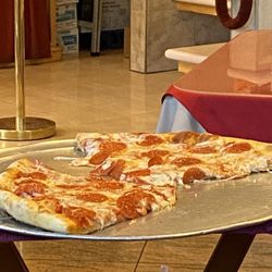 Santino's Italian Cuisine - Pepperoni pizza