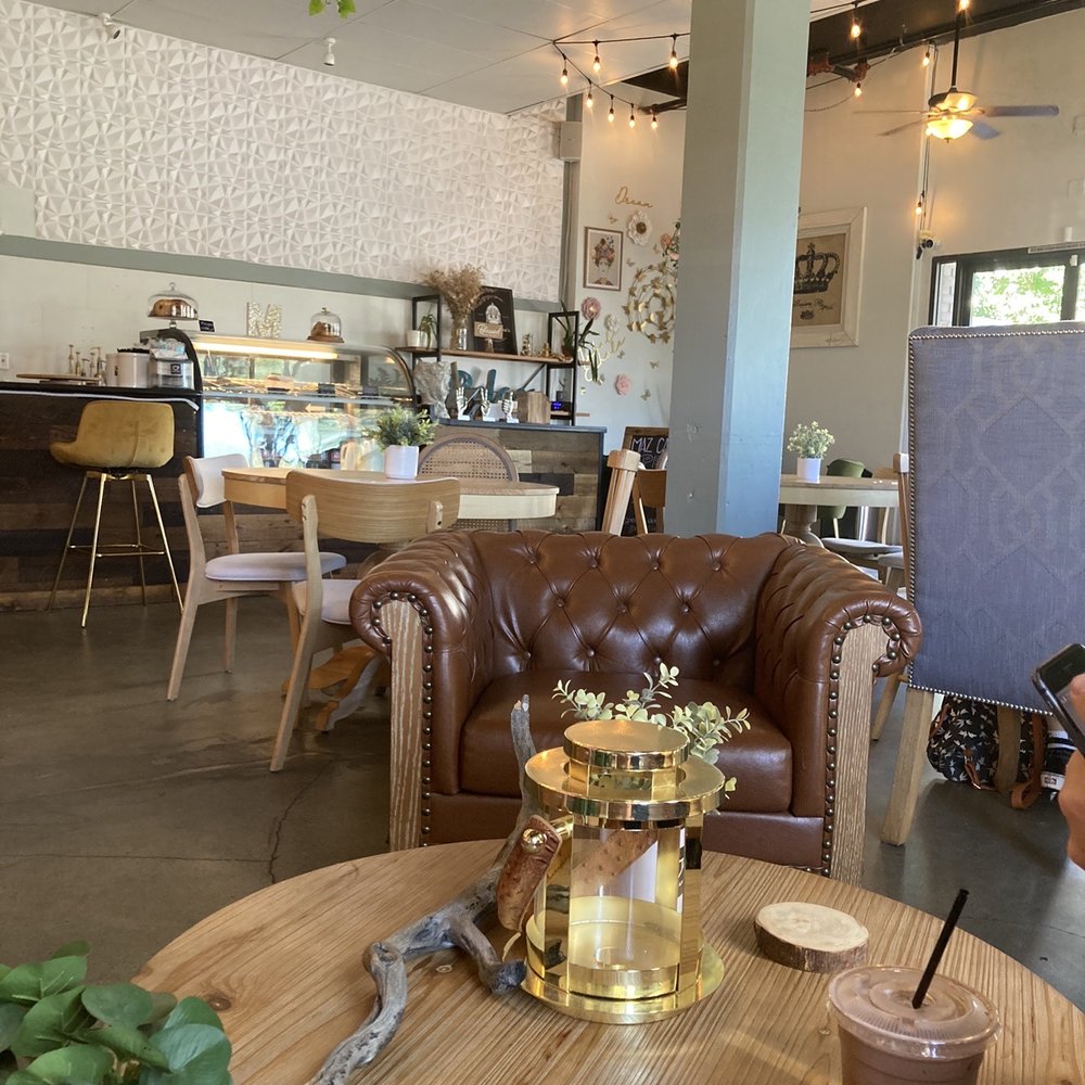 Maz Café - Inside - Cafes Near Me - Santa Ana, California Maz Café - Inside - Cafes Near Me - Santa Ana, California