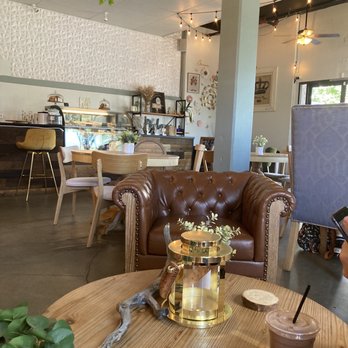 Maz Café - Inside - Cafes Near Me - Santa Ana, California Maz Café - Inside - Cafes Near Me - Santa Ana, California