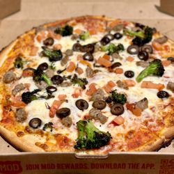 Gluten-free pizza that's delish!