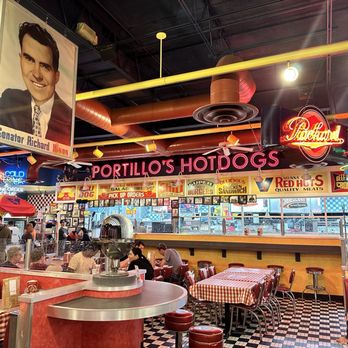 Portillo's & Barnelli's Schaumburg - Hot Dogs Near Me - Schaumburg, Illinois Portillo's & Barnelli's Schaumburg - Hot Dogs Near Me - Schaumburg, Illinois
