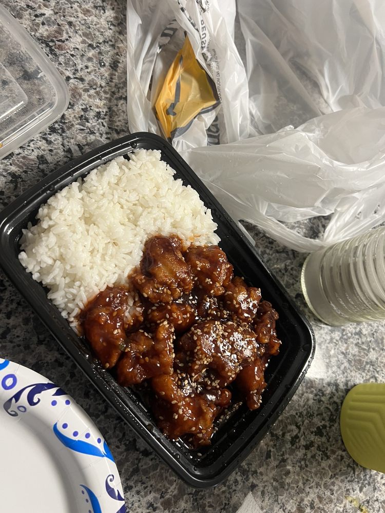 Wok To Go Logo