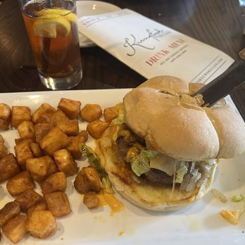 Kingfish Kitchen & Cocktails - Breakfast burger - Cajun/Creole Near Me - New Orleans, Louisiana Kingfish Kitchen & Cocktails - Breakfast burger - Cajun/Creole Near Me - New Orleans, Louisiana