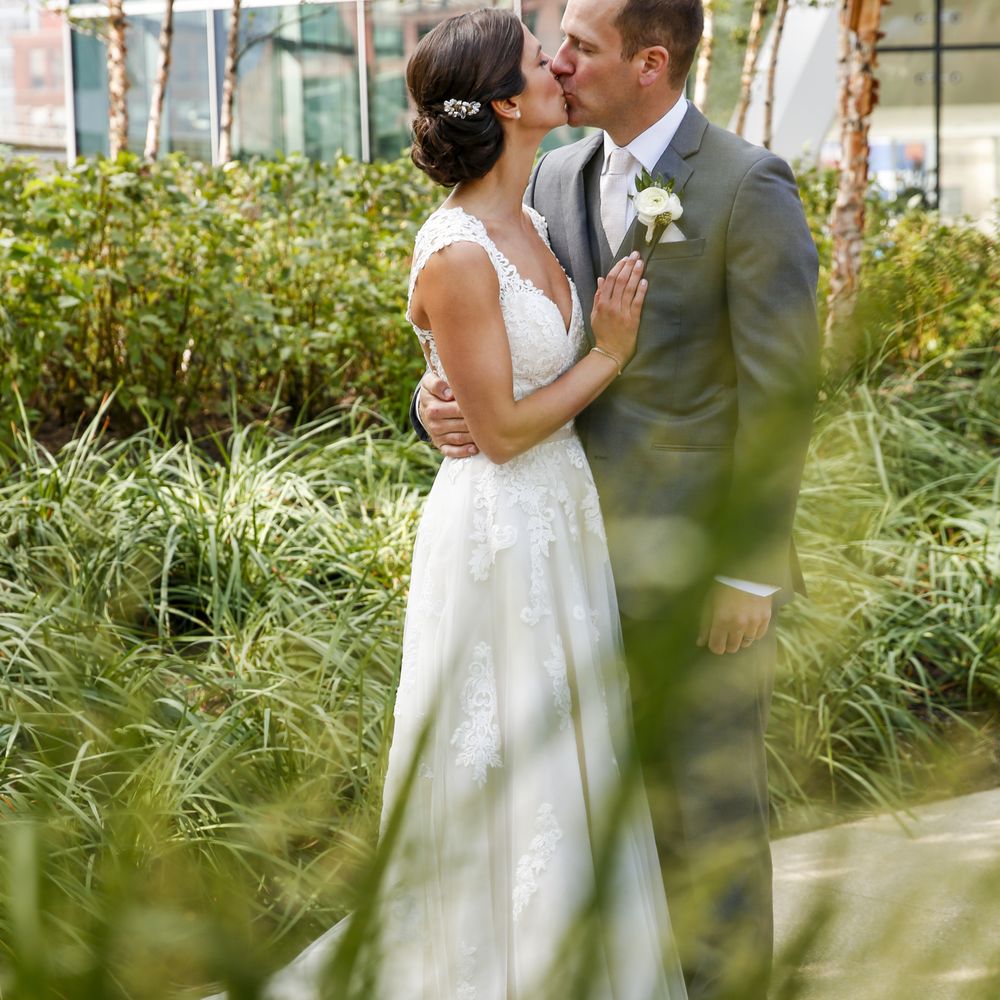 Magnificent Brides - © 2018 Ruthie Hauge Photography | www.ruthiehauge.com - Makeup Artists Near Me