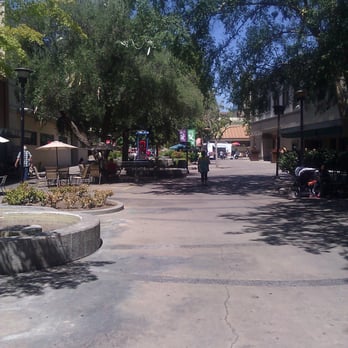 Fulton Street - Shopping Centers Near Me - Fresno, California