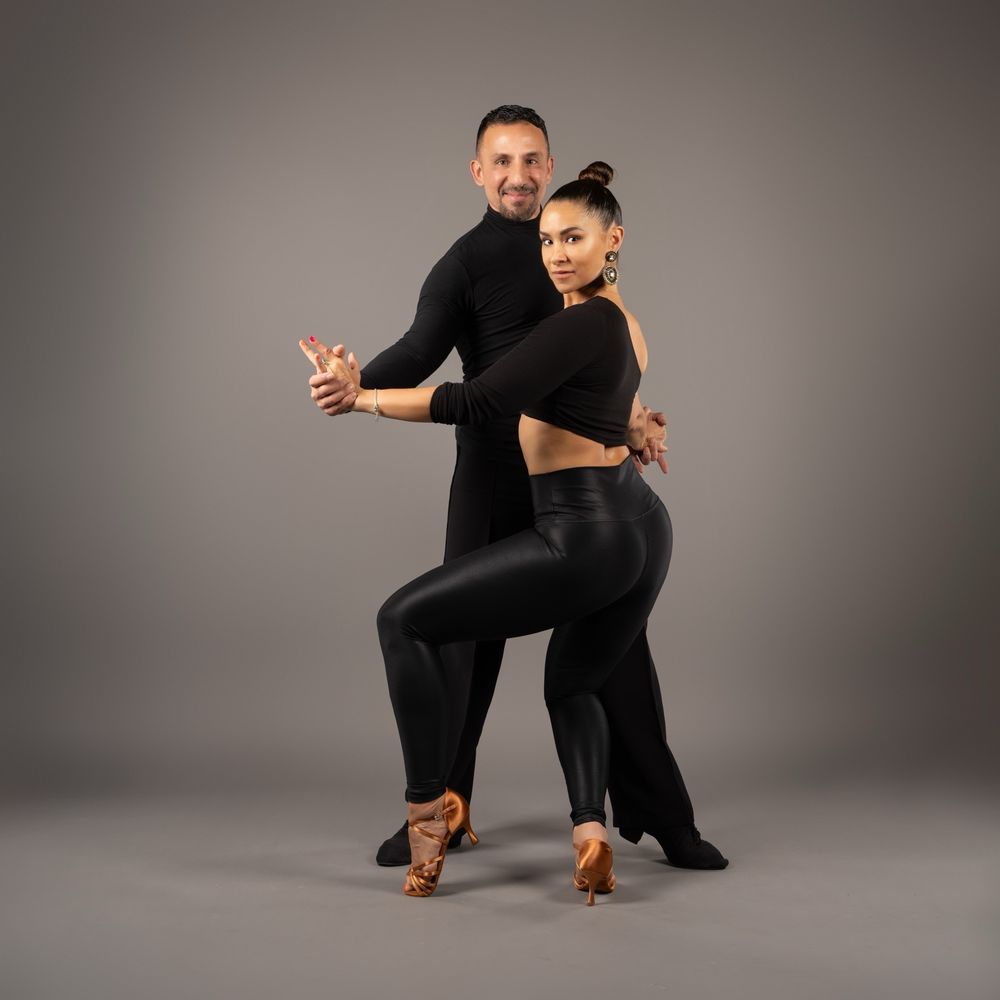 Dancing With The Pros Logo