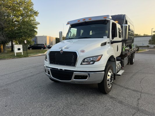 Salty Towing & Recovery