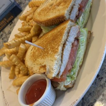 Early Harvest Diner - Grilled Chicken Club Sandwich - Breakfast & Brunch Near Me - Beverly, Massachusetts