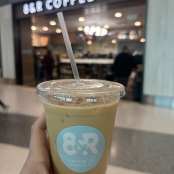 8th & Roast Coffee - Iced vanilla latte - Coffee & Tea Near Me - Nashville, Tennessee