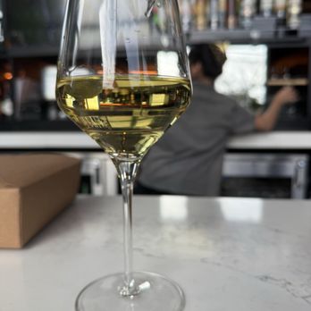 Silo - Buttery Chardonnay - Gastropubs Near Me - Nashville, Tennessee