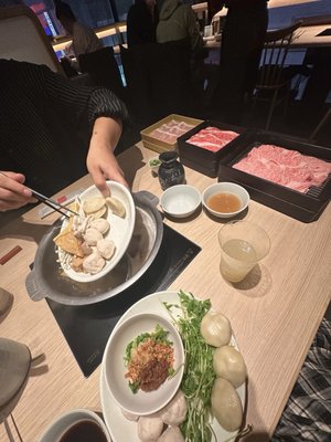 MO-MO-PARADISE Kabukicho by null