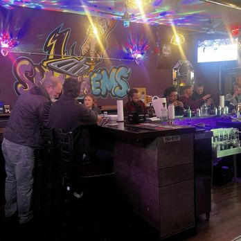 Smash Em’s Burger Bar - Bar - Burgers Near Me - St. Louis, Missouri Smash Em’s Burger Bar - Bar - Burgers Near Me - St. Louis, Missouri