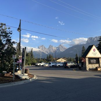 Coast Canmore Hotel - Hotels Near Me - Canmore, Alberta