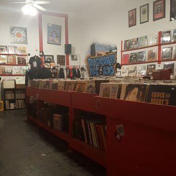 Rediscover Records - Vinyl Records Near Me - Elgin, Illinois