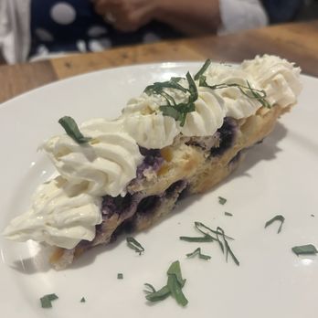 LuluBangBang - Blueberry peach cake - Cocktail Bars Near Me - Durham, North Carolina