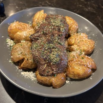 Maverick's Restobar & Lounge - Steak Frites - Lounges Near Me - Cincinnati, Ohio