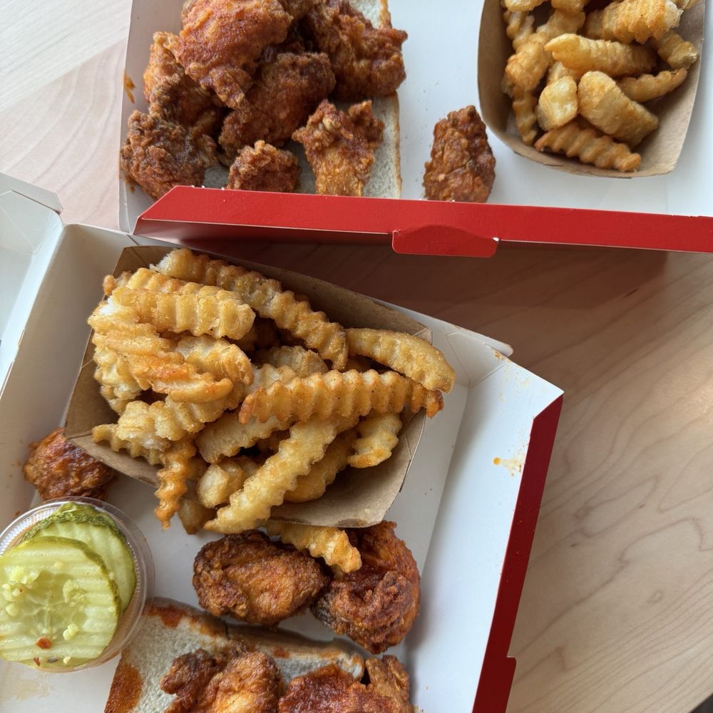 Dave's Hot Chicken - dave's bites and fries - Chicken Shop Near Me - Victoria, British Columbia