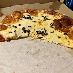 Pudgie's Pizza - Pizza with black olives