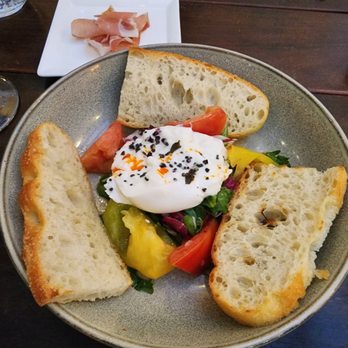 Valette Restaurant - Estate heirloom tomatoes and burrata - New American Near Me - Healdsburg, California Valette Restaurant - Estate heirloom tomatoes and burrata - New American Near Me - Healdsburg, California