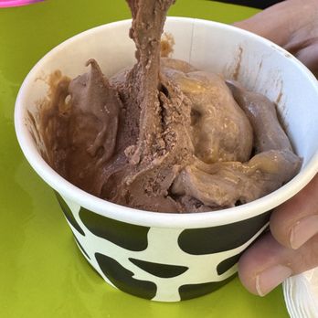 Cool Cow Creamery - Peanut butter chocolate - Ice Cream & Frozen Yogurt Near Me - Kemah, Texas