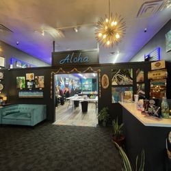 Hawaii Fluid Art - 2-10-2024 lobby artwork
