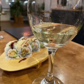MOMO Sushi - Sushi Bars Near Me - Mill Creek, Washington MOMO Sushi - Sushi Bars Near Me - Mill Creek, Washington