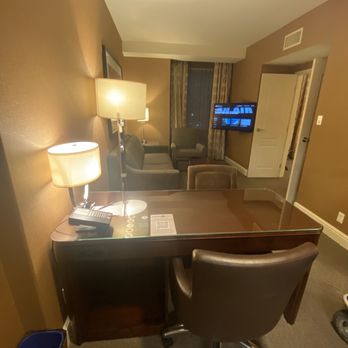 Sheraton Suites Calgary Eau Claire - Hotels Near Me - Calgary, Alberta Sheraton Suites Calgary Eau Claire - Hotels Near Me - Calgary, Alberta