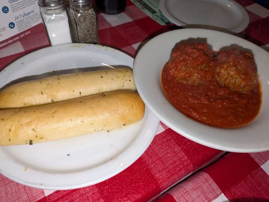 Mama Louisa's Italian Restaurant & Catering by null