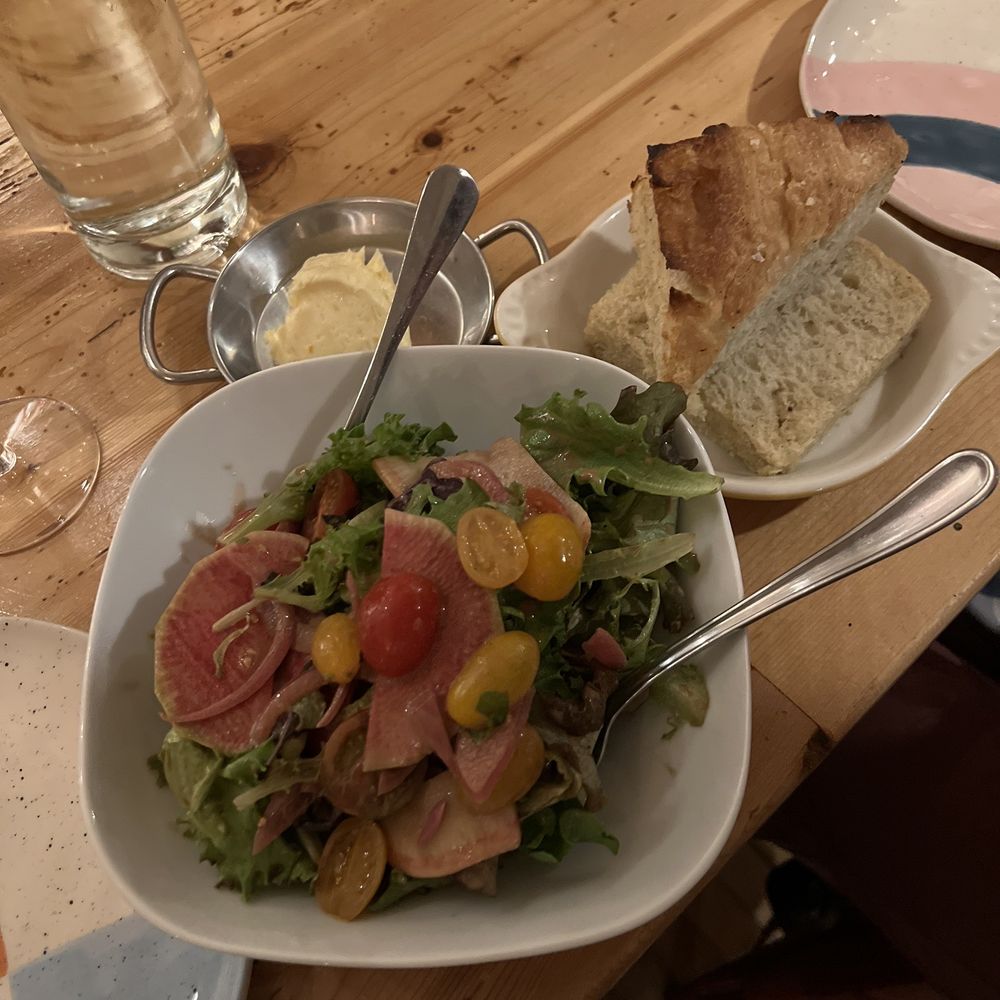 Homestyle Restaurant - Little leaf garden salad and focaccia bread - New American Near Me - Ludlow, Vermont
