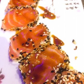 Koi - Shake teriyaki with sesame seeds - Japanese Near Me - Milan, Michigan