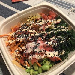 Spicy tuna poke