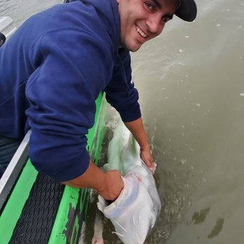 Fraser Fishing Adventures - Fishing Near Me - Abbotsford, British Columbia