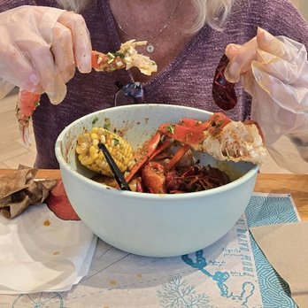Mr. Shrimp Cajun Kitchen - Boil in a Bag - Crab, Shrimp, Potatoes, Corn - Cajun/Creole Near Me - Pompano Beach, Florida